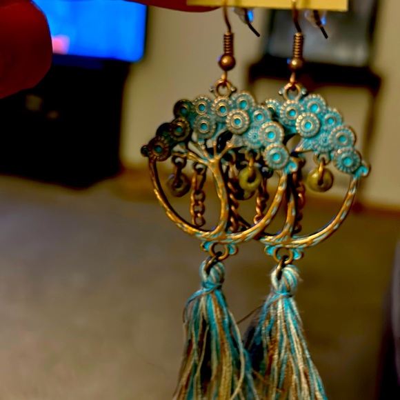 Tree of Life Earrings! NWOT - Picture 2 of 3
